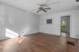 301 Watts Lane  photo 4