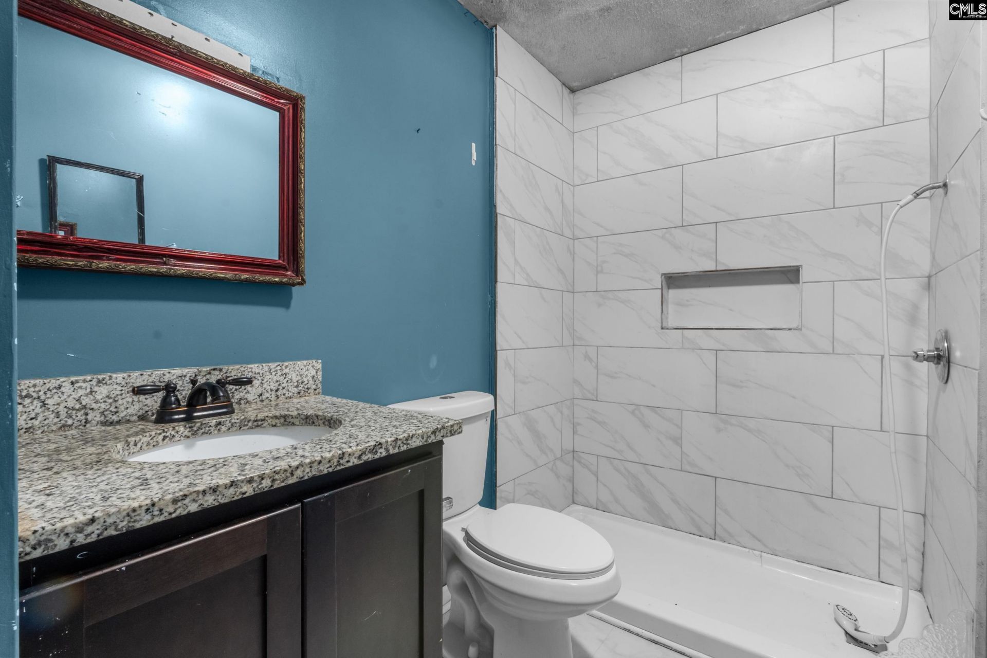 301 Watts Lane  Photo 7