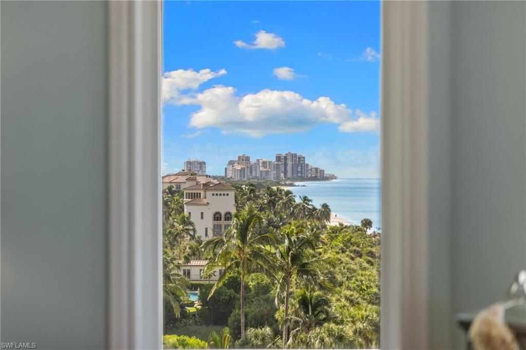 8231 Bay Colony Dr , Unit 704, Naples, FL 34108 Photo