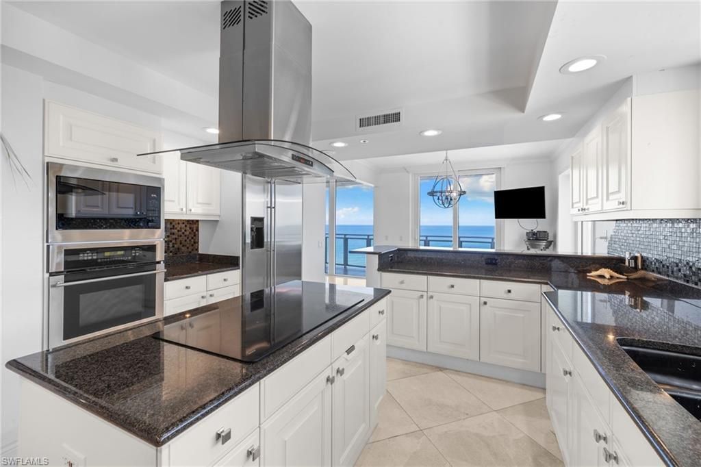8231 Bay Colony Dr , Unit 704, Naples, FL 34108 Photo