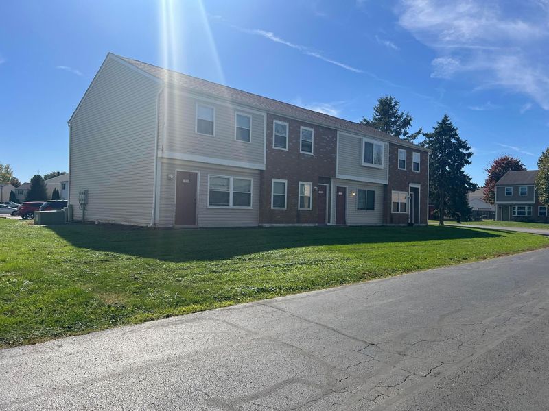 1551-1557 Worthington Row Drive, Columbus, OH 43235 Photo 1