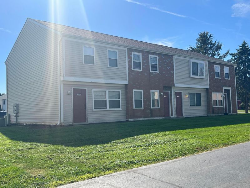 1551-1557 Worthington Row Drive, Columbus, OH 43235 Photo 2
