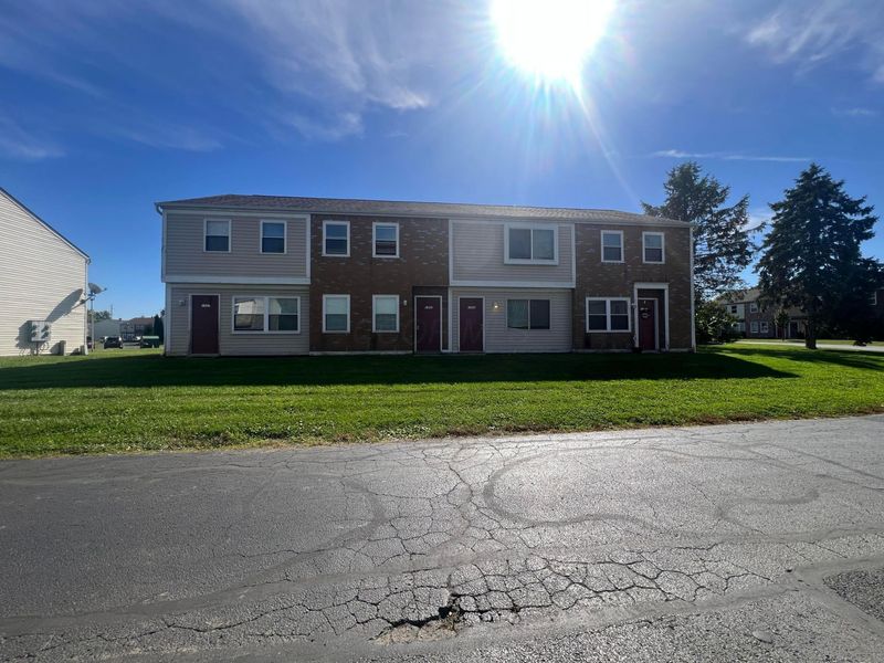 1551-1557 Worthington Row Drive, Columbus, OH 43235 Photo 3