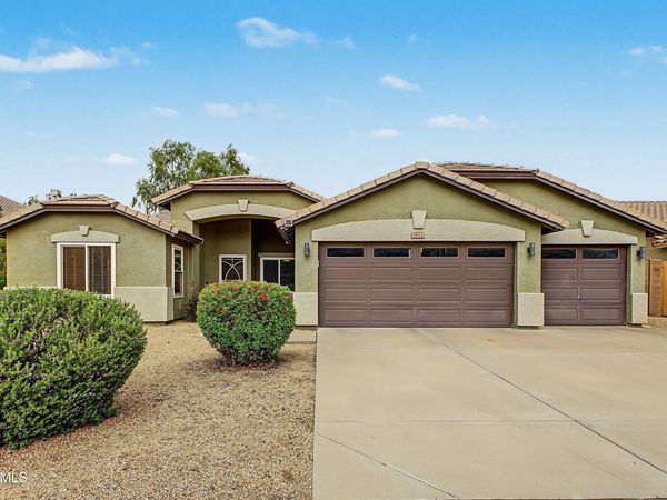1922 W BURGESS Lane, Phoenix, AZ 85041