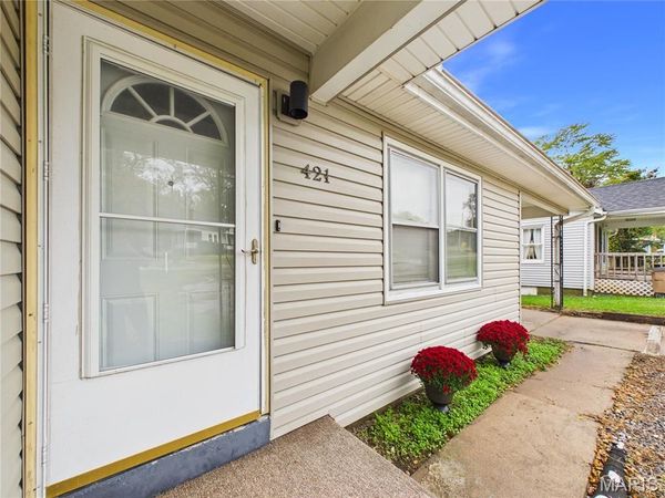 421 E Cape Rock Drive, Cape Girardeau, MO 63701