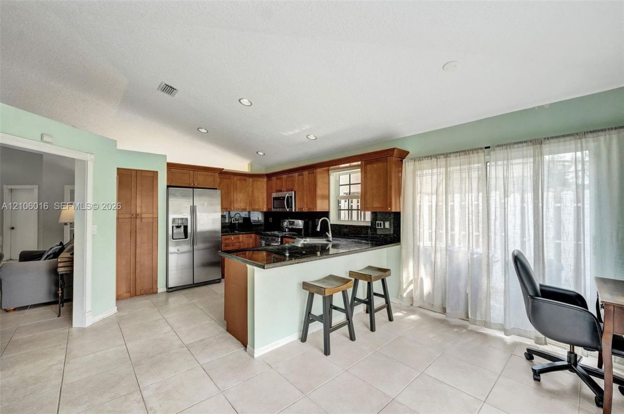 631 NW 135th Ter , Plantation, FL 33325 Photo