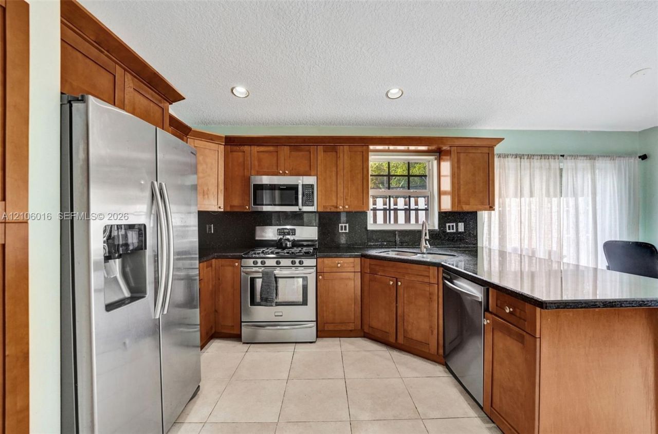 631 NW 135th Ter , Plantation, FL 33325 Photo