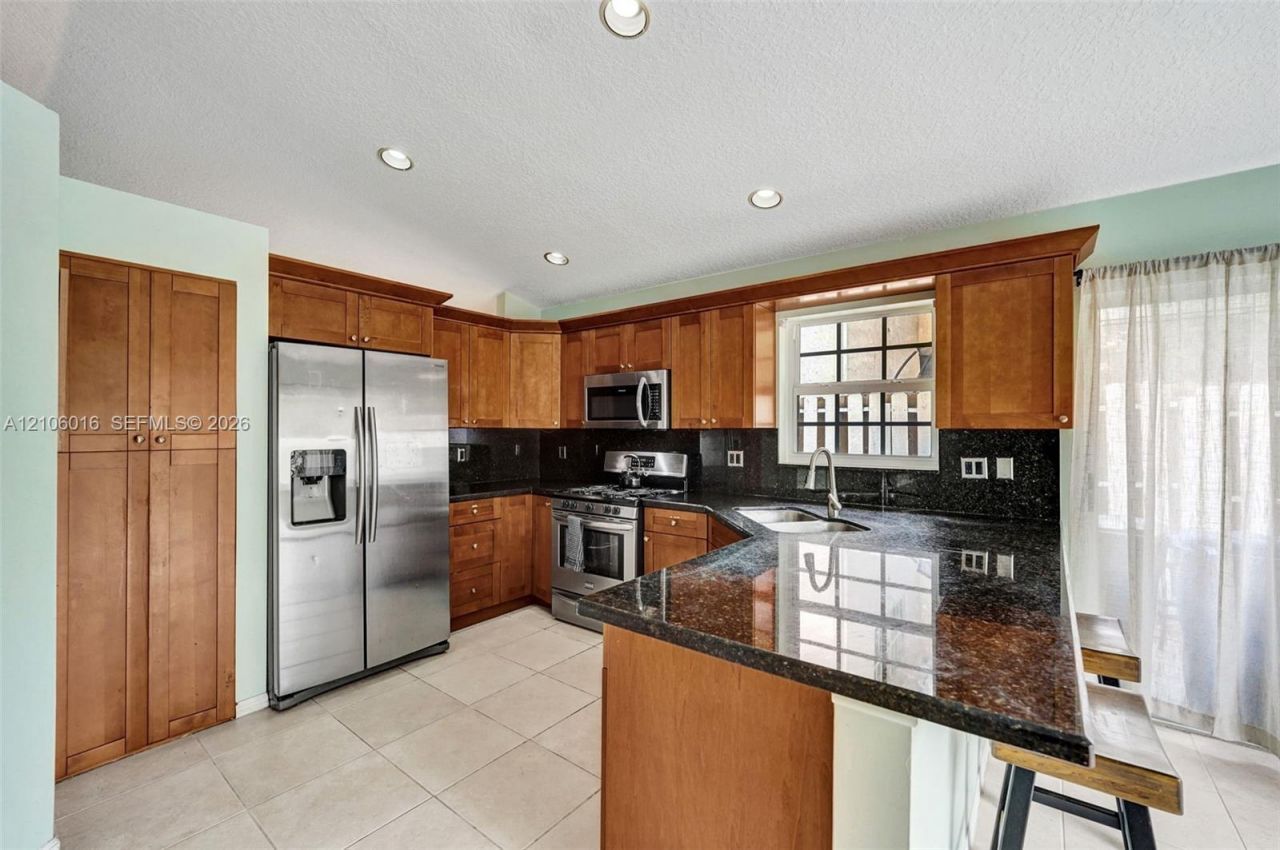 631 NW 135th Ter , Plantation, FL 33325 Photo