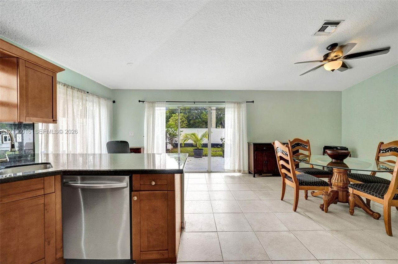 631 NW 135th Ter , Plantation, FL 33325 Photo