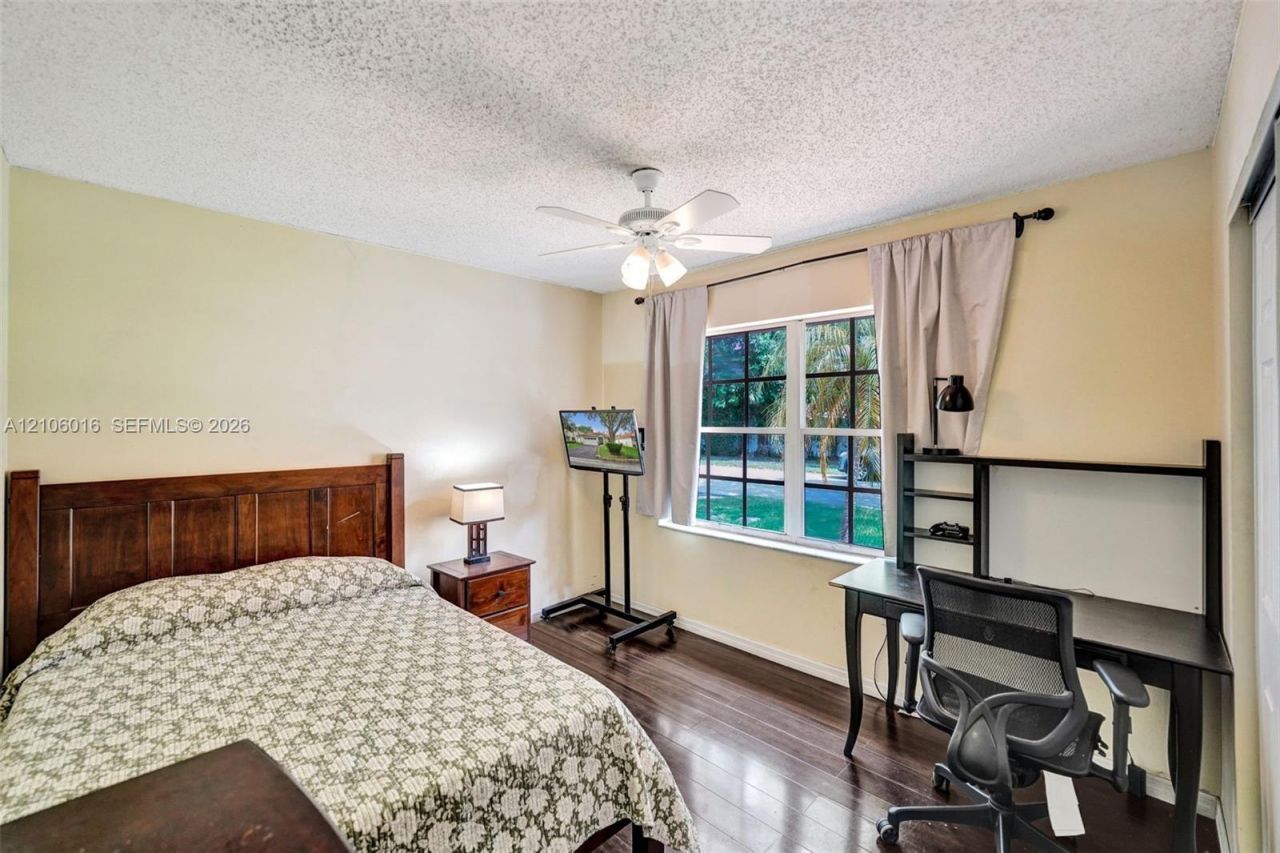 631 NW 135th Ter , Plantation, FL 33325 Photo