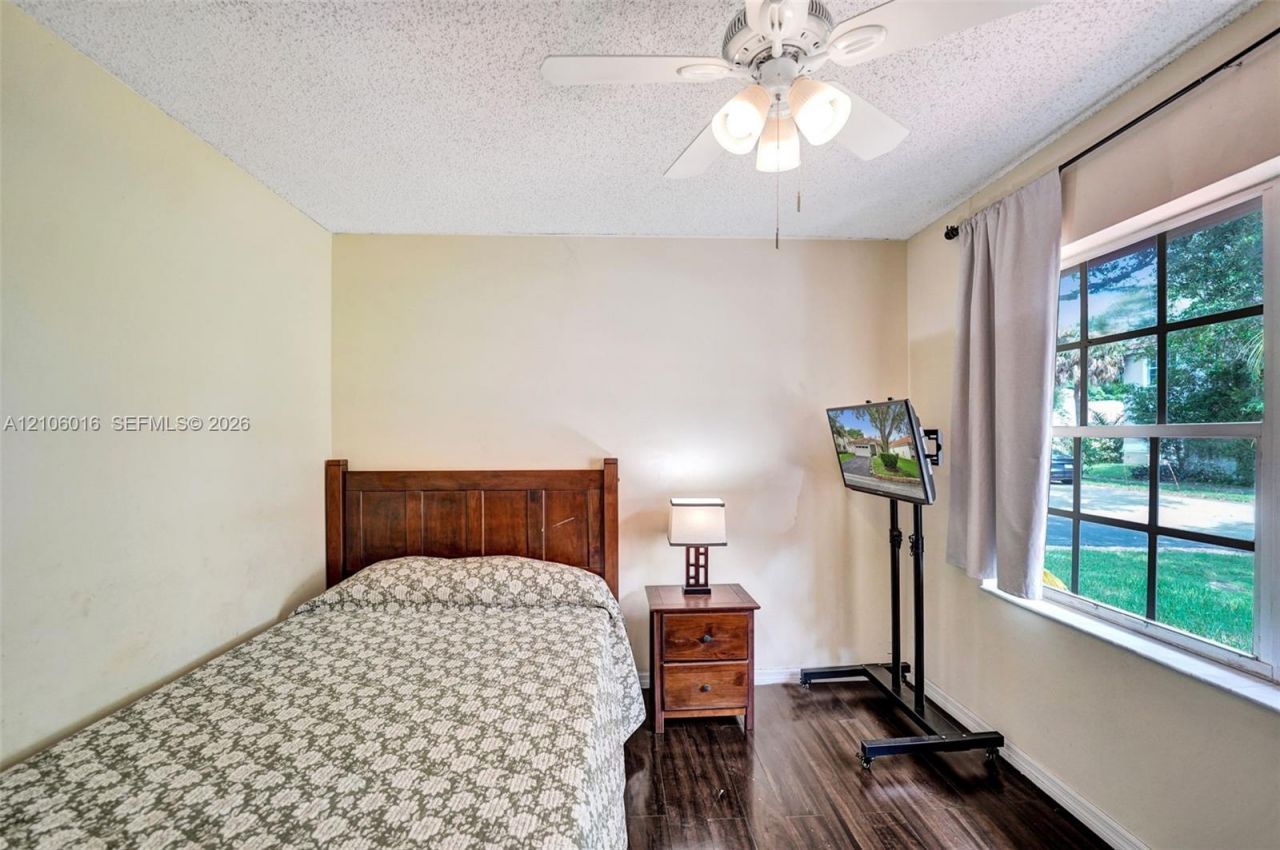 631 NW 135th Ter , Plantation, FL 33325 Photo