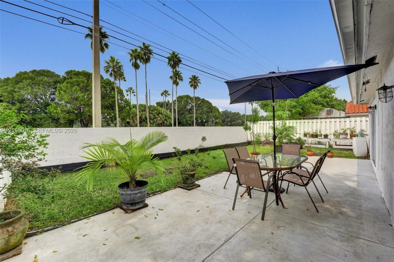 631 NW 135th Ter , Plantation, FL 33325 Photo