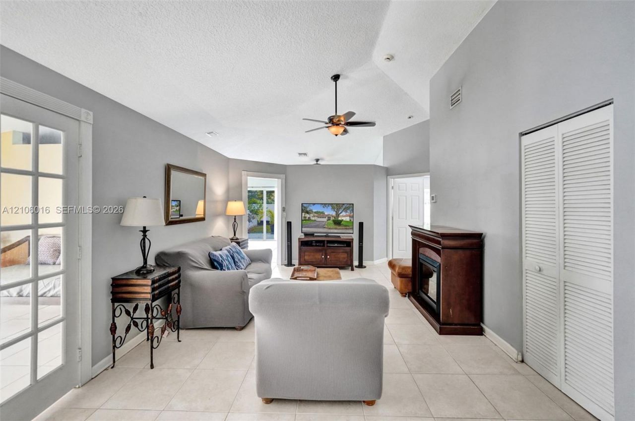 631 NW 135th Ter , Plantation, FL 33325 Photo