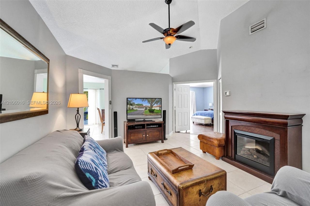 631 NW 135th Ter , Plantation, FL 33325 Photo