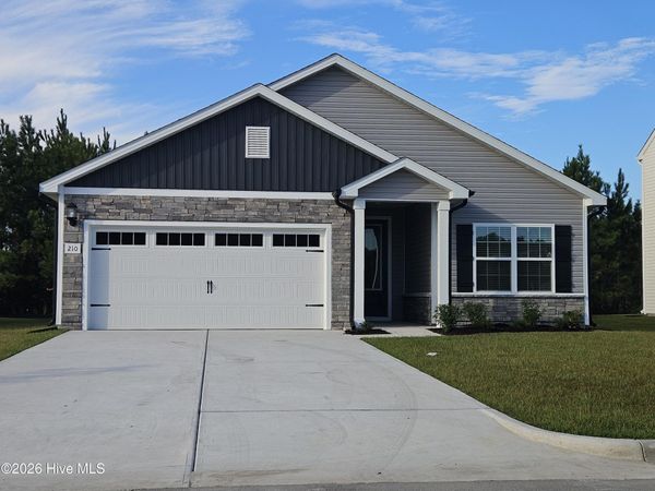210 S Umbrella Palm Drive , Hampstead, NC 28443