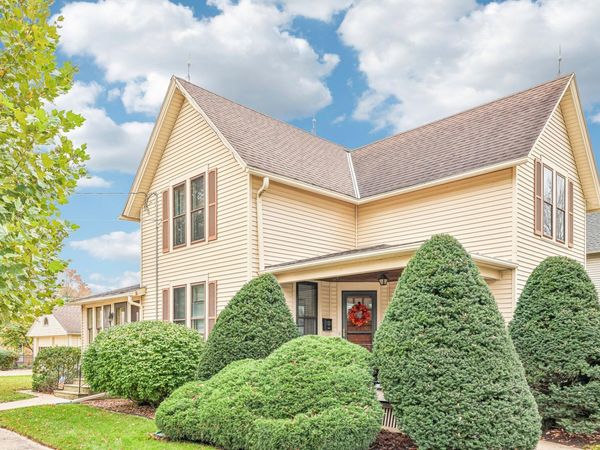 300 Edward St, Burlington, WI 53105