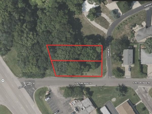 725 W Brow Court, Peoria, IL 61615