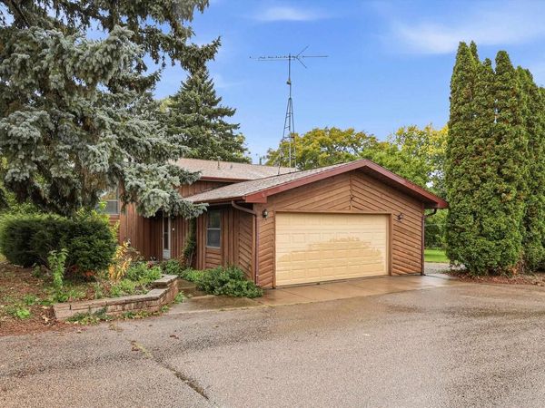 2650 W 20TH AVENUE, Oshkosh, WI 54904