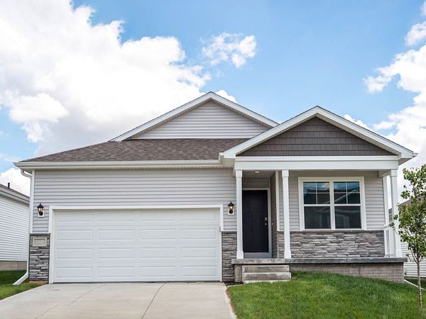 5727 152nd Street, Urbandale, IA 50323