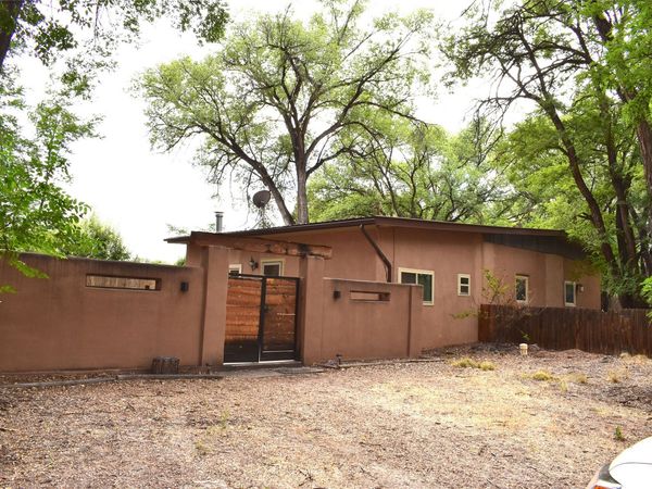 94 CR 84, Santa Fe, NM 87506
