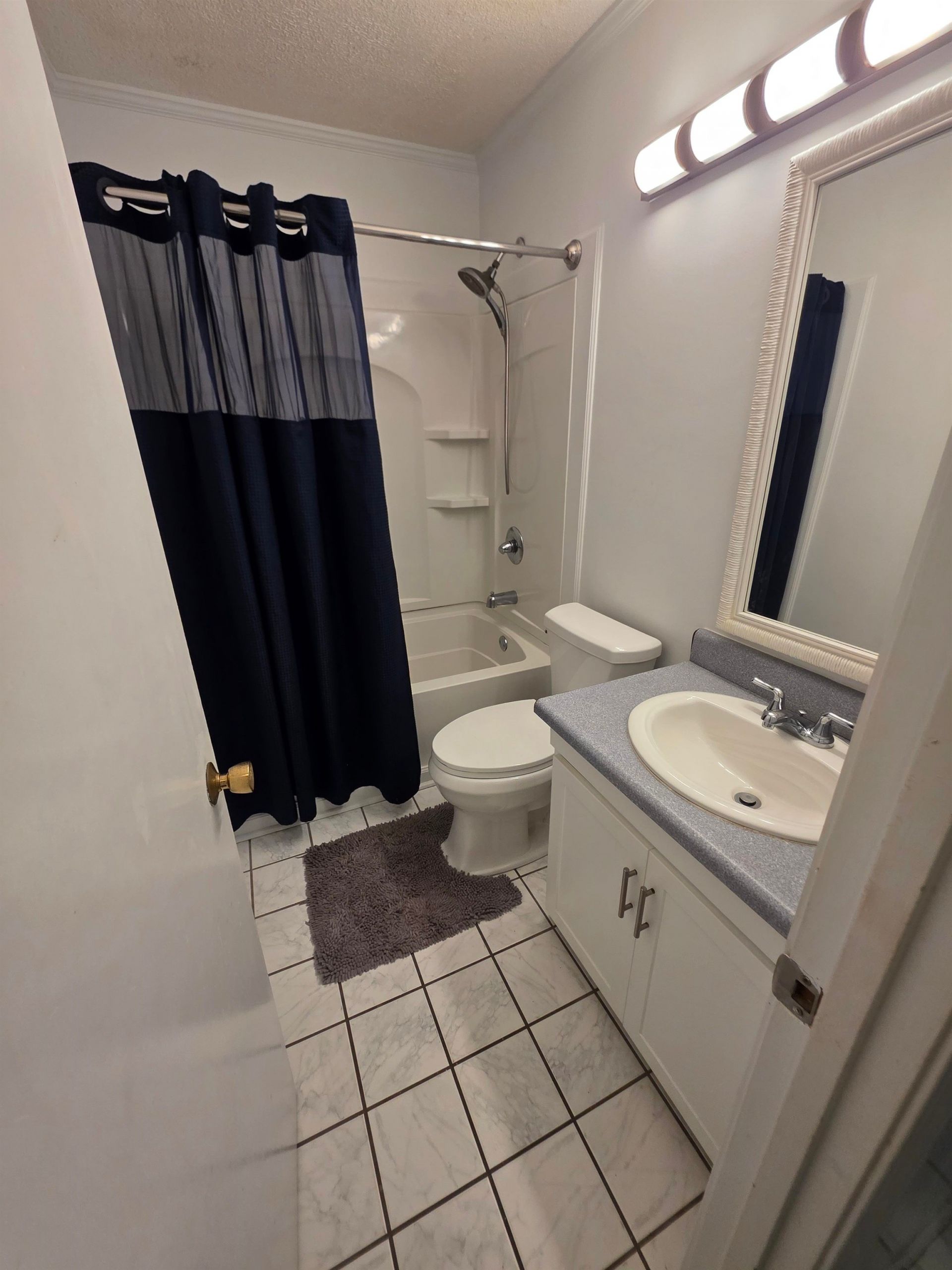 9560 Shore Dr. Photo 6