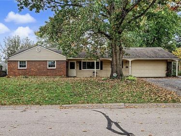 68 Coachman Drive, Centerville, OH 45458