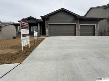 12033 S 46th Street, Bellevue, NE 68133