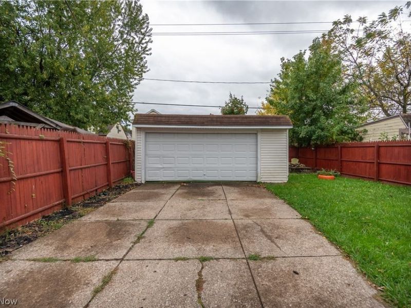 10905 Dale Avenue, Cleveland, OH 44111 Photo 30