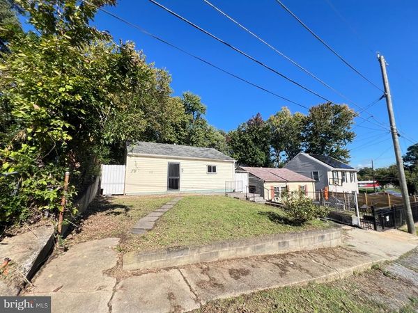 52 BAYOU AVENUE, CAPITOL HEIGHTS, MD 20743