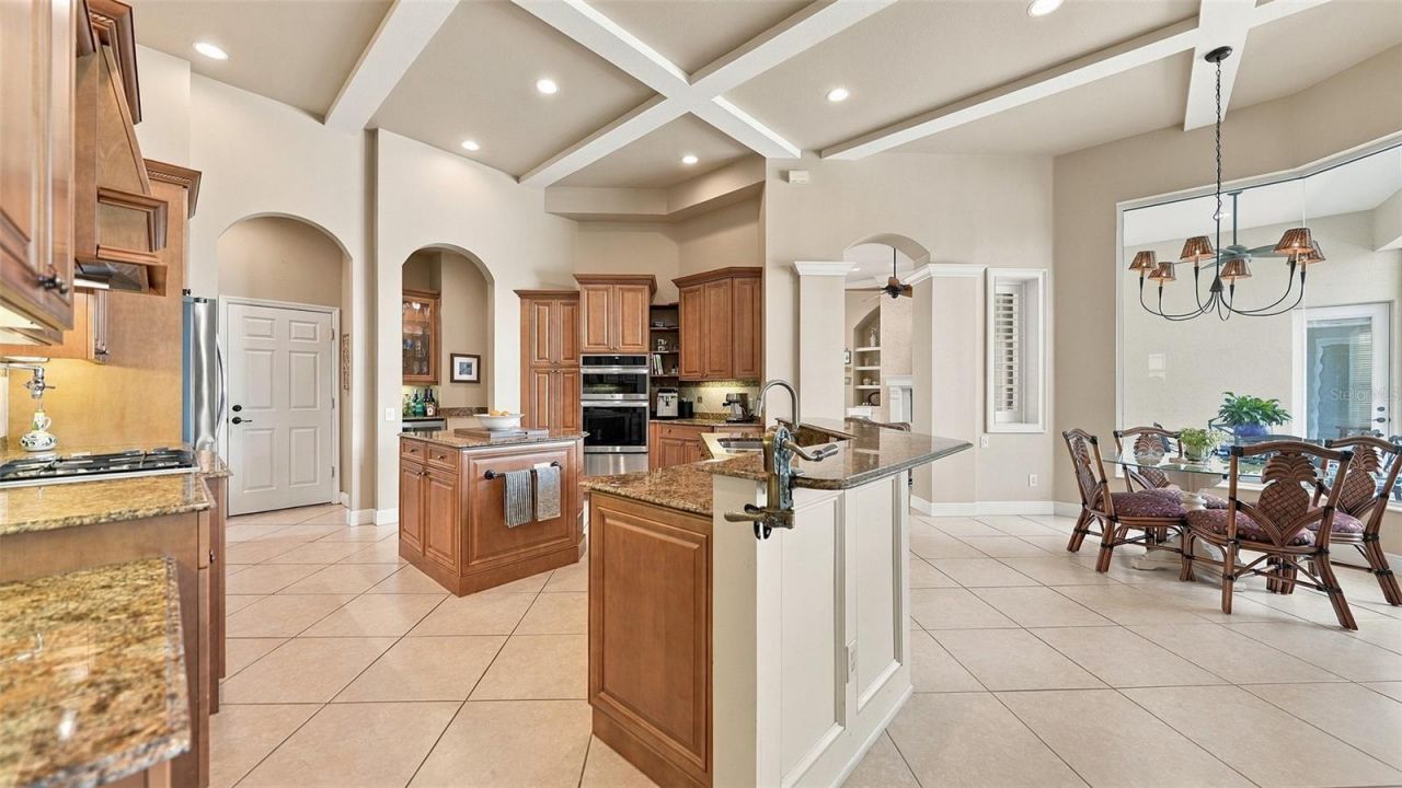 7325 Chatsworth Court , University Park, FL 34201 Photo