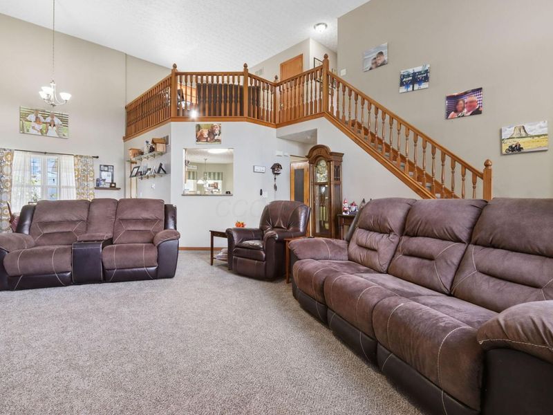 415 Hillcrest Drive , Circleville, OH 43113 Photo 7