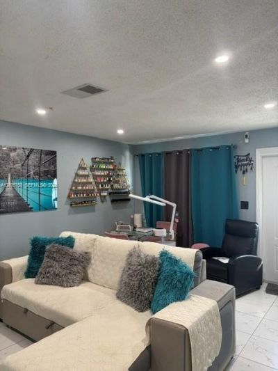 19130 NW 35th Ave , Miami Gardens, FL 33056 Photo