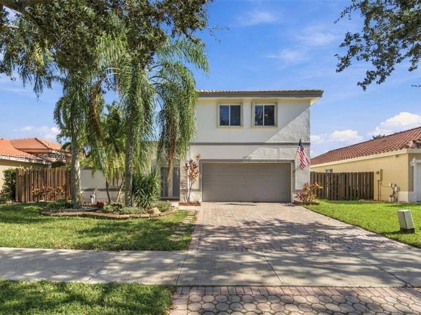 14702 Vista Luna Dr , Davie, FL 33325