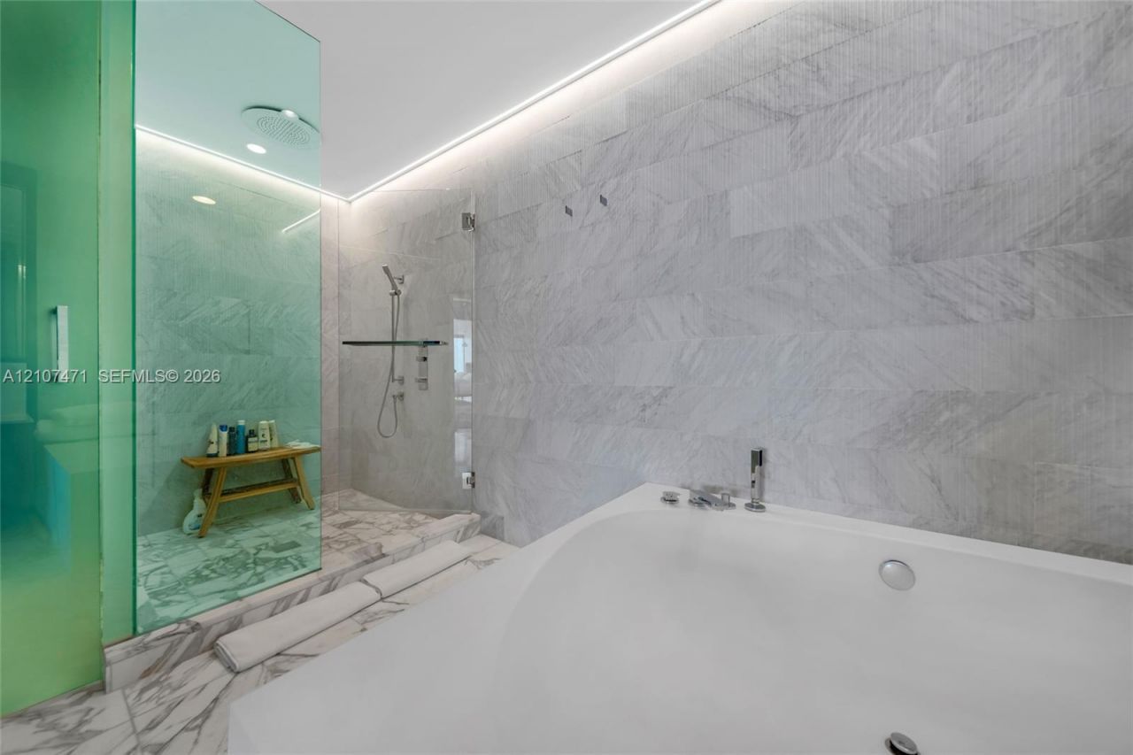 10201 Collins Ave , Unit 2506, Bal Harbour, FL 33154 Photo