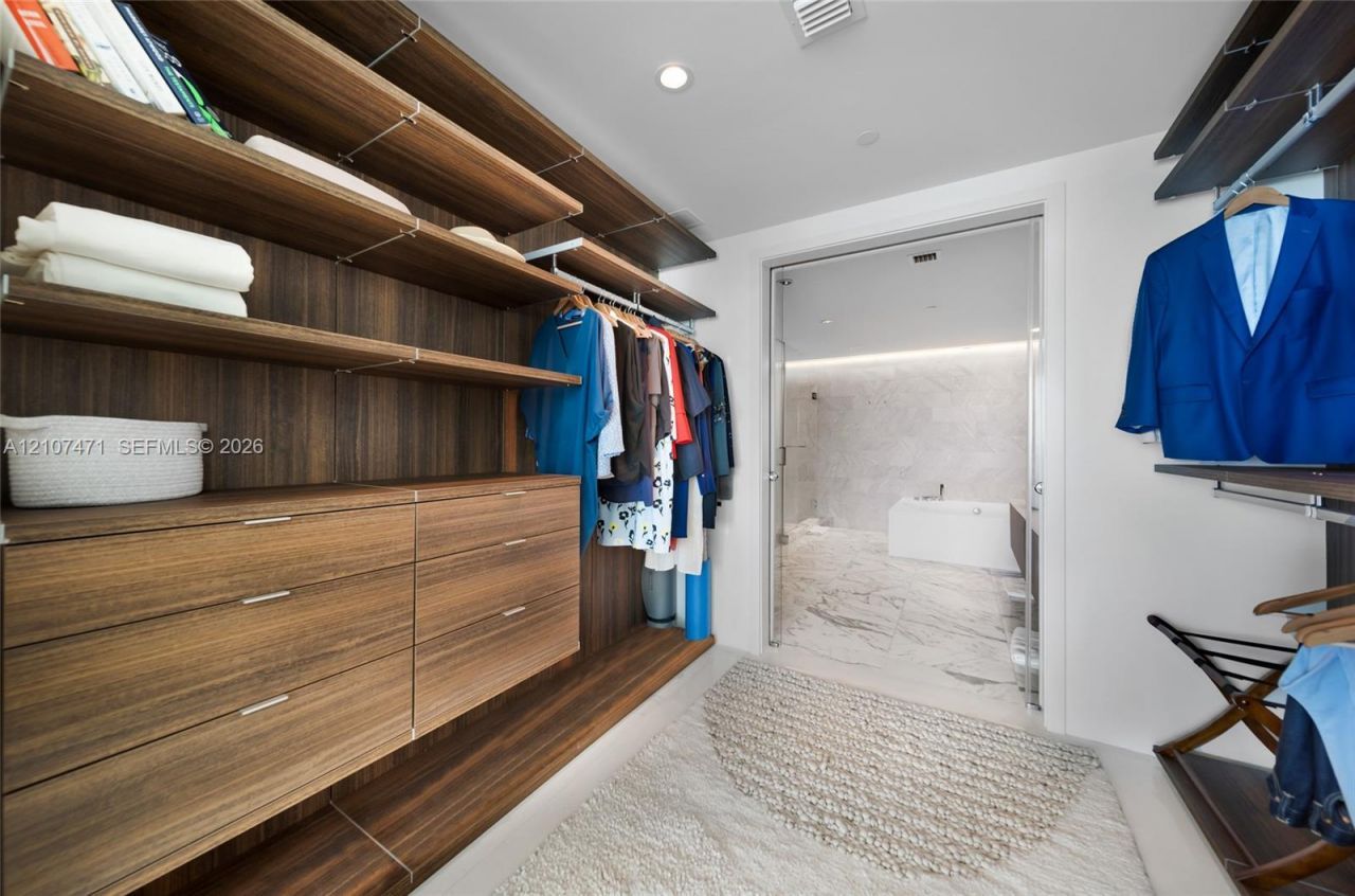 10201 Collins Ave , Unit 2506, Bal Harbour, FL 33154 Photo