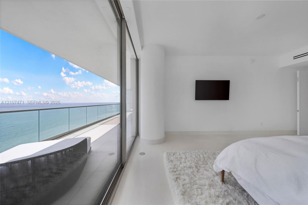 10201 Collins Ave , Unit 2506, Bal Harbour, FL 33154 Photo