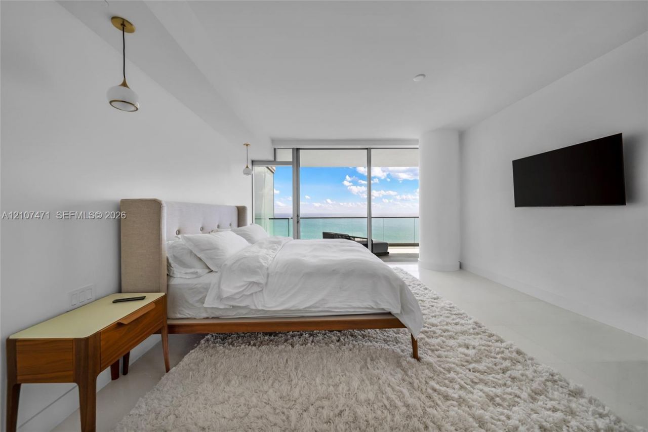 10201 Collins Ave , Unit 2506, Bal Harbour, FL 33154 Photo