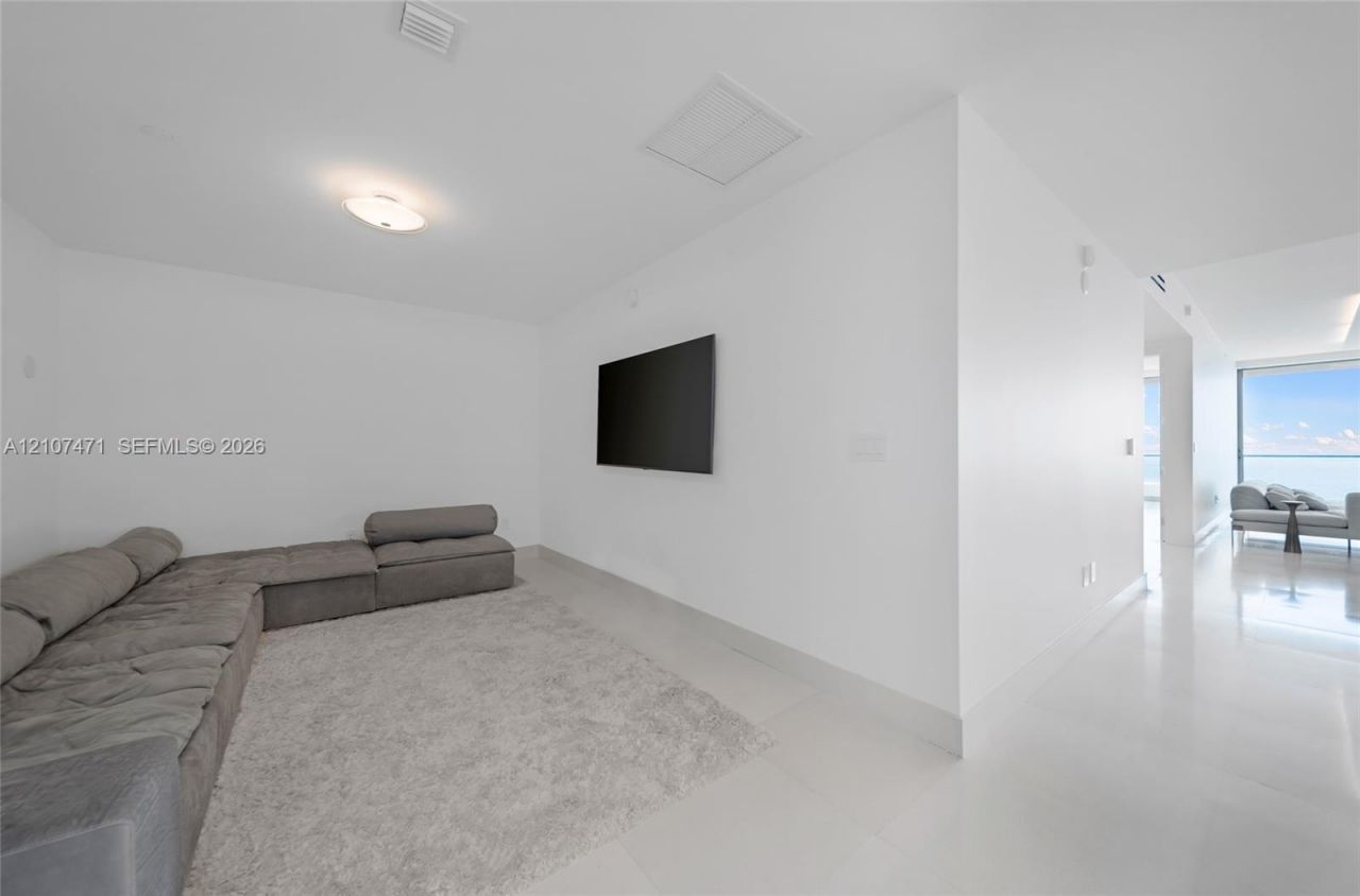 10201 Collins Ave , Unit 2506, Bal Harbour, FL 33154 Photo