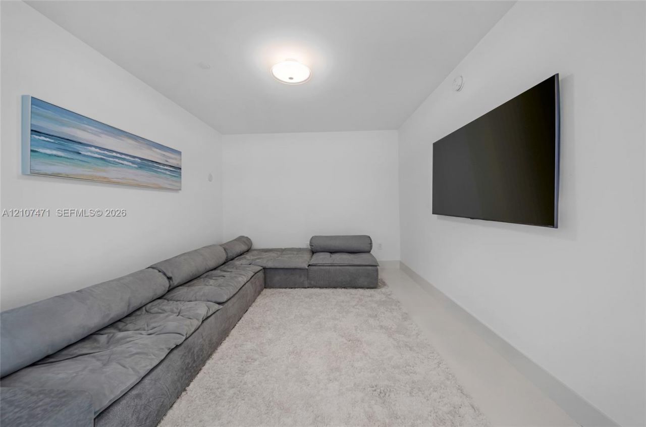 10201 Collins Ave , Unit 2506, Bal Harbour, FL 33154 Photo