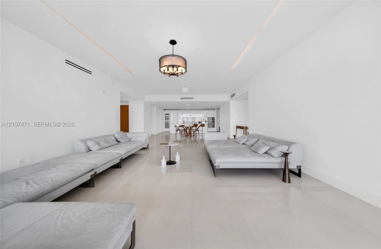 10201 Collins Ave , Unit 2506, Bal Harbour, FL 33154 Photo