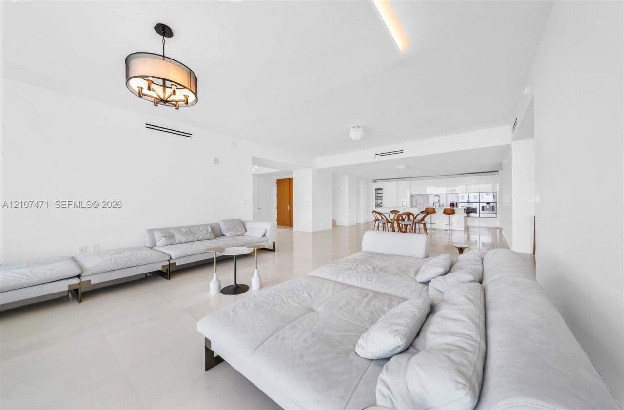 10201 Collins Ave , Unit 2506, Bal Harbour, FL 33154 Photo