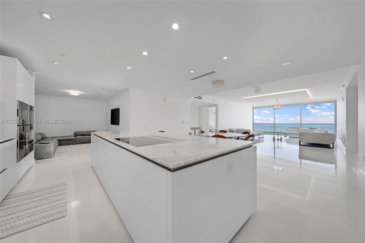 10201 Collins Ave , Unit 2506, Bal Harbour, FL 33154 Photo
