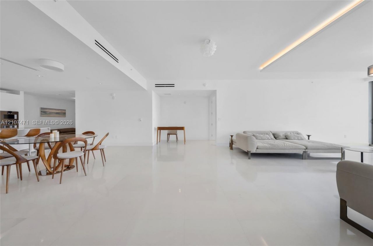 10201 Collins Ave , Unit 2506, Bal Harbour, FL 33154 Photo