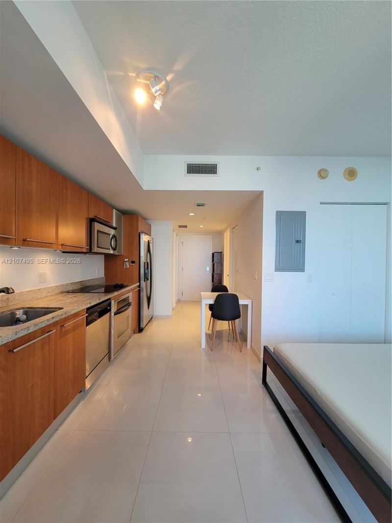 185 SW 7th St , Unit 2806, Miami, FL 33130 Photo