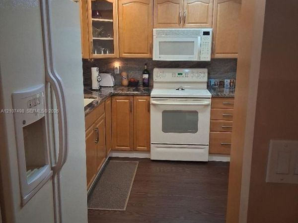 1000 St Charles Pl , Unit 615, Pembroke Pines, FL 33026