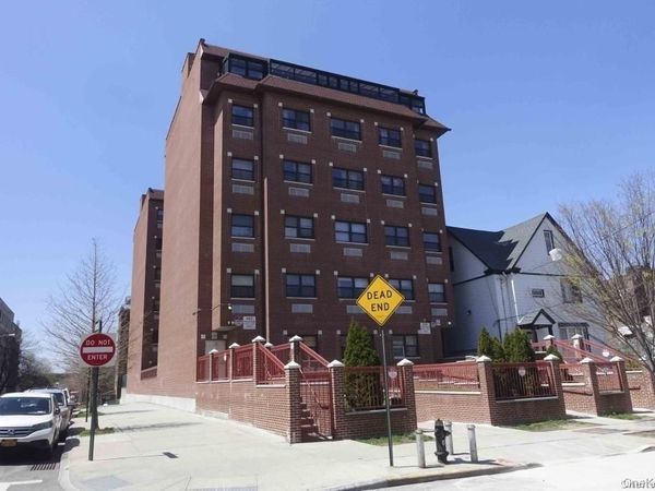 46-06 88th , Unit 4C, Elmhurst, NY 11373