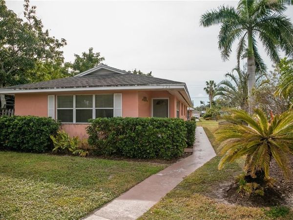 524 97th AVE N, Unit A, NAPLES, FL 34108