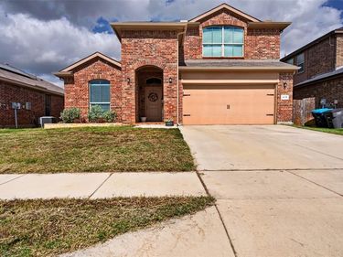 917 Doe Meadow Drive , Fort Worth, TX 76028