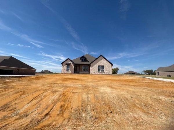 804 Westover Drive, Van Alstyne, TX 75495