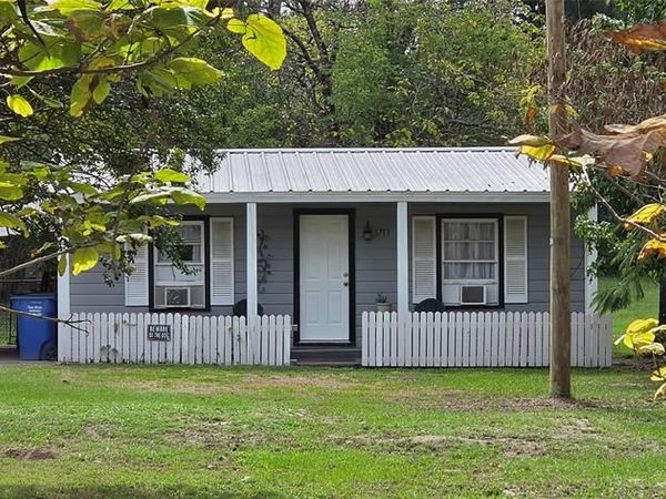 1713 W Frank Street , Grand Saline, TX 75140